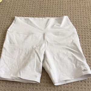 ALO Yoga Women's Cream Bike Shorts